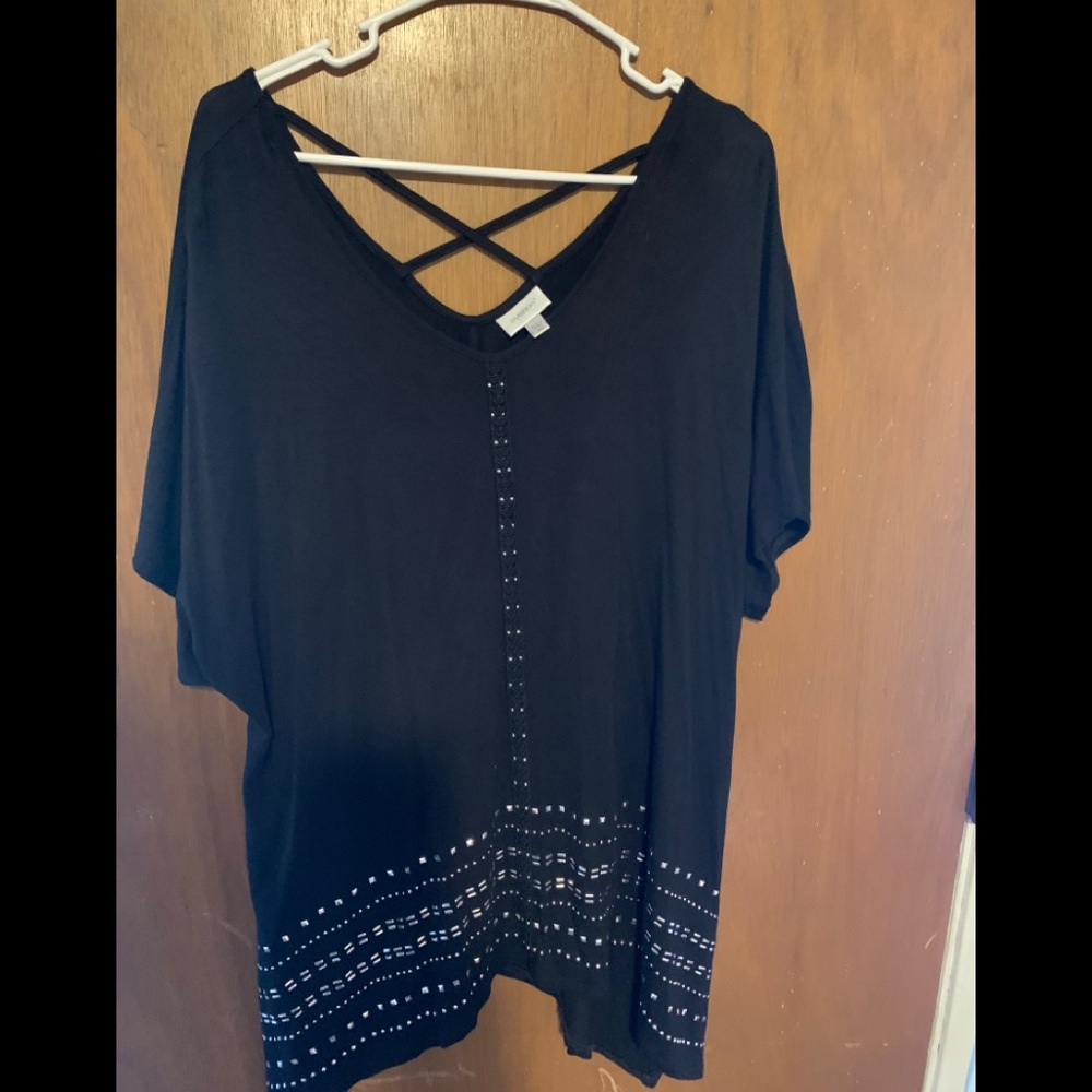 Women’s Avenue black studded shirt